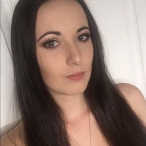 Meet your Posher, Briana